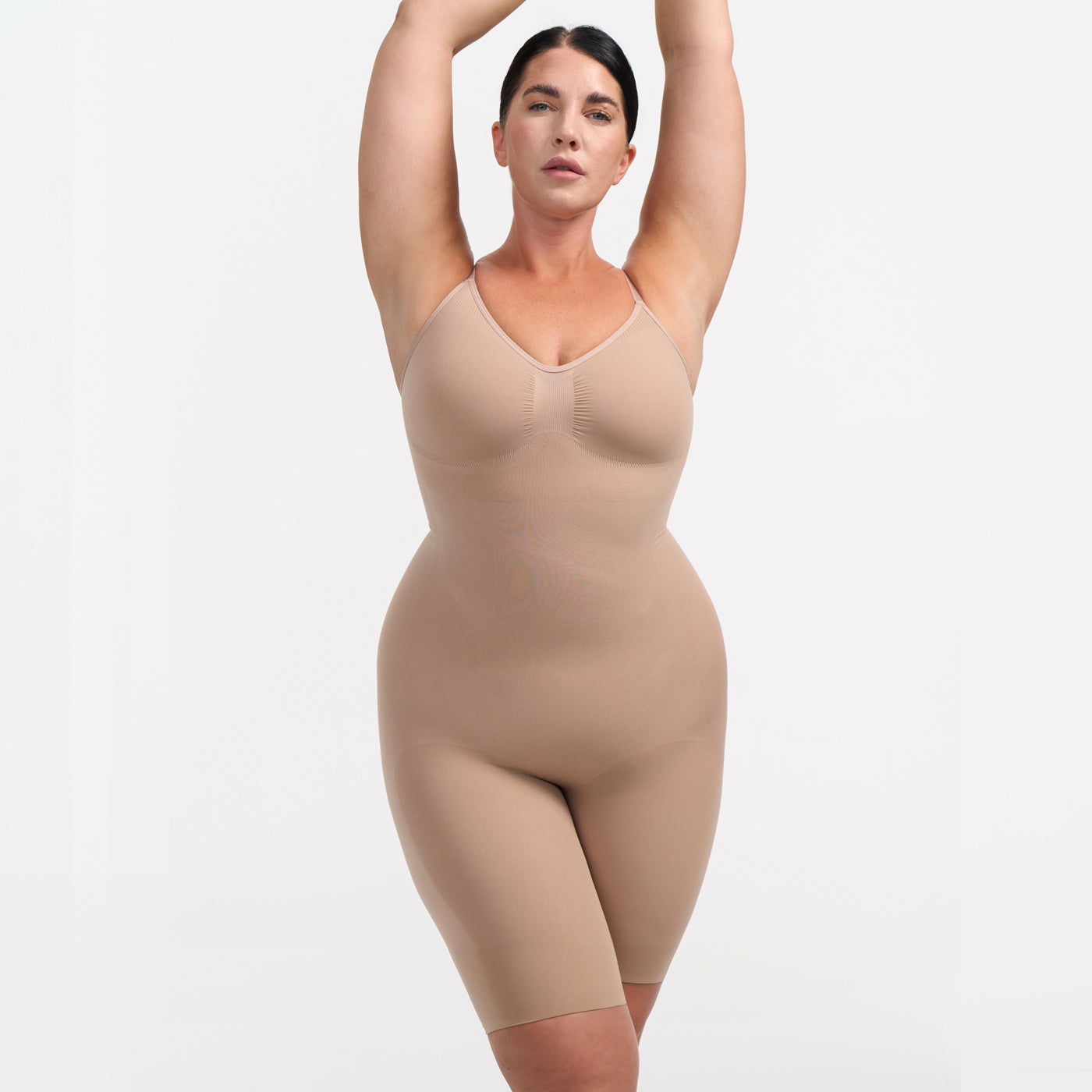 Bodysuit Sculpting Shapewear mit Shorts - Orta Sıkılaştırma