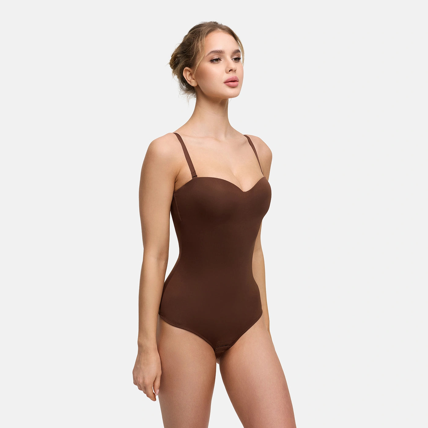 Body con push-up integrado y tanga