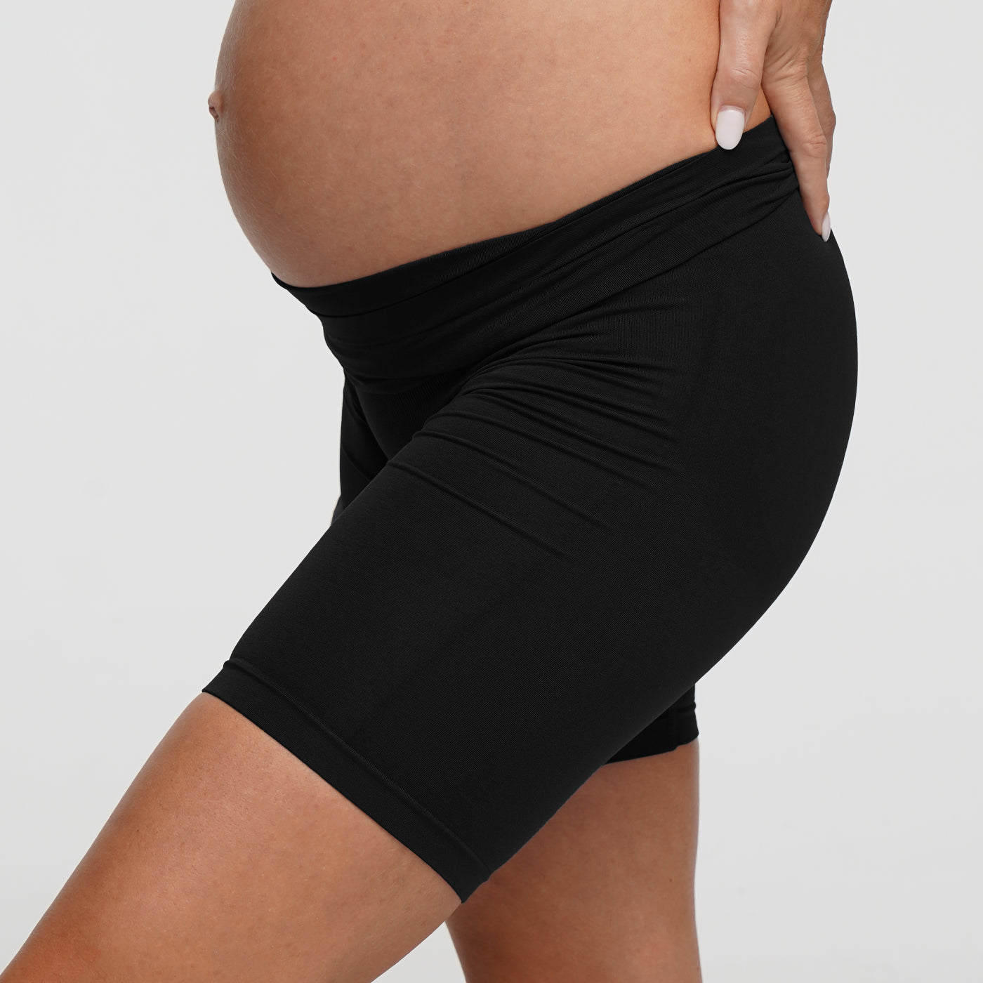 Naadloze zwangerschapsshort met hoge taille