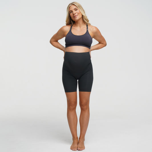 Pantalones cortos de maternidad sin costuras de talle alto
