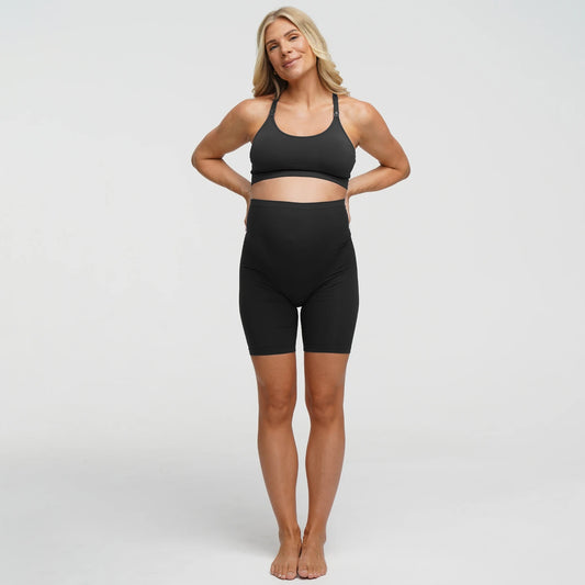 Pantalones cortos de maternidad sin costuras de talle alto