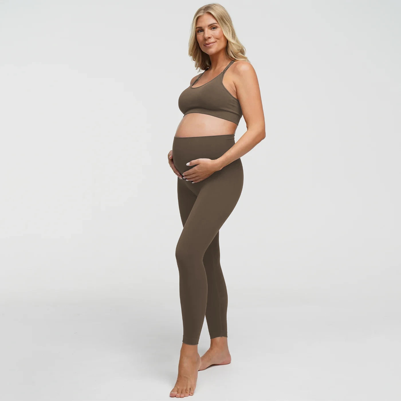 Seamless nursing bra with back support