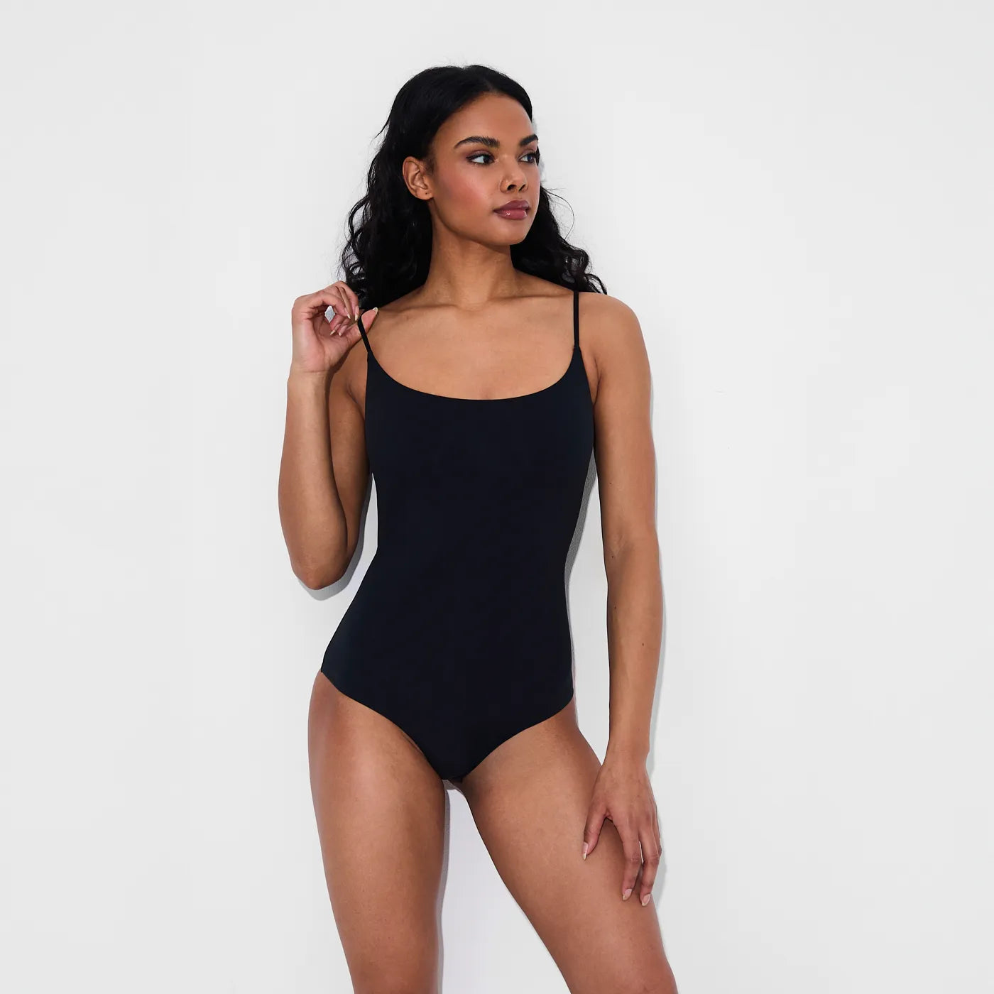 Body de tirantes tipo tanga