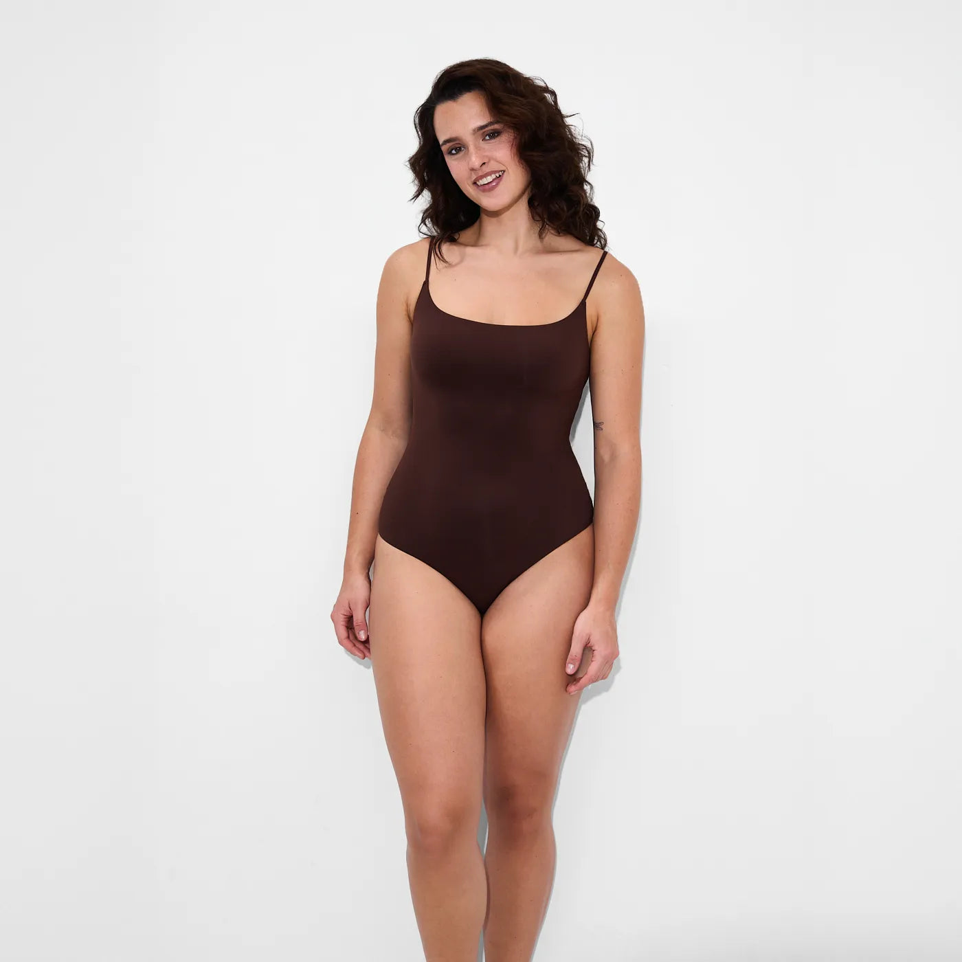 Body de tirantes tipo tanga