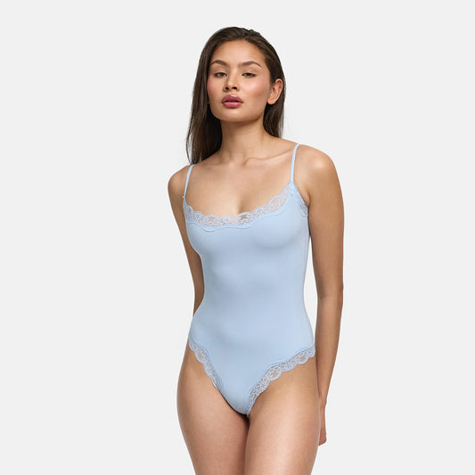 Body met string en kant