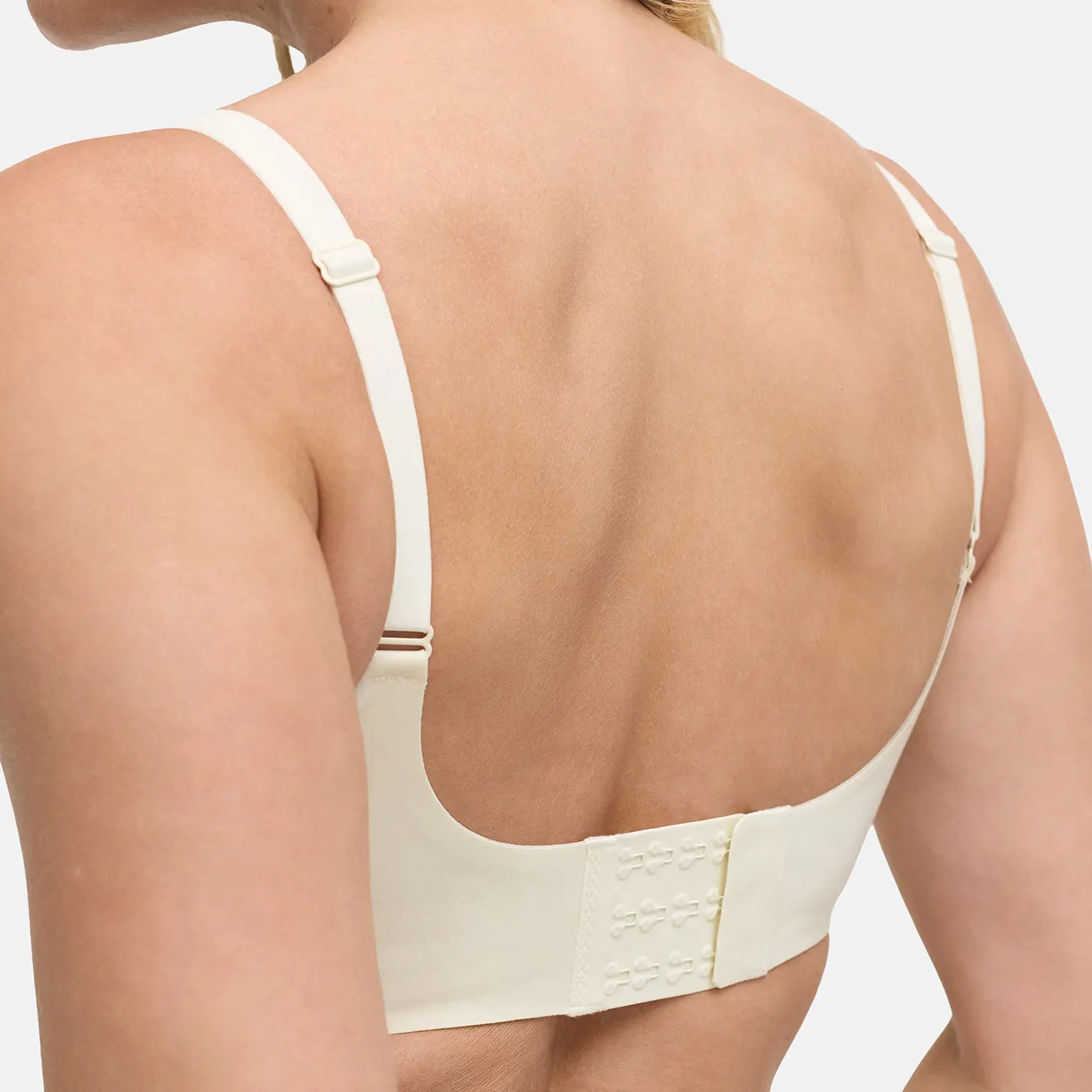 Das Model ist 1,76m groß und trägt Größe S